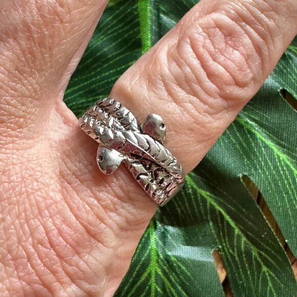 BOGO FREE vintage Silver intertwine snake ring - Picture 1 of 8